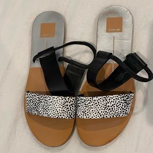 dolce vita flat sandals | size 8.5